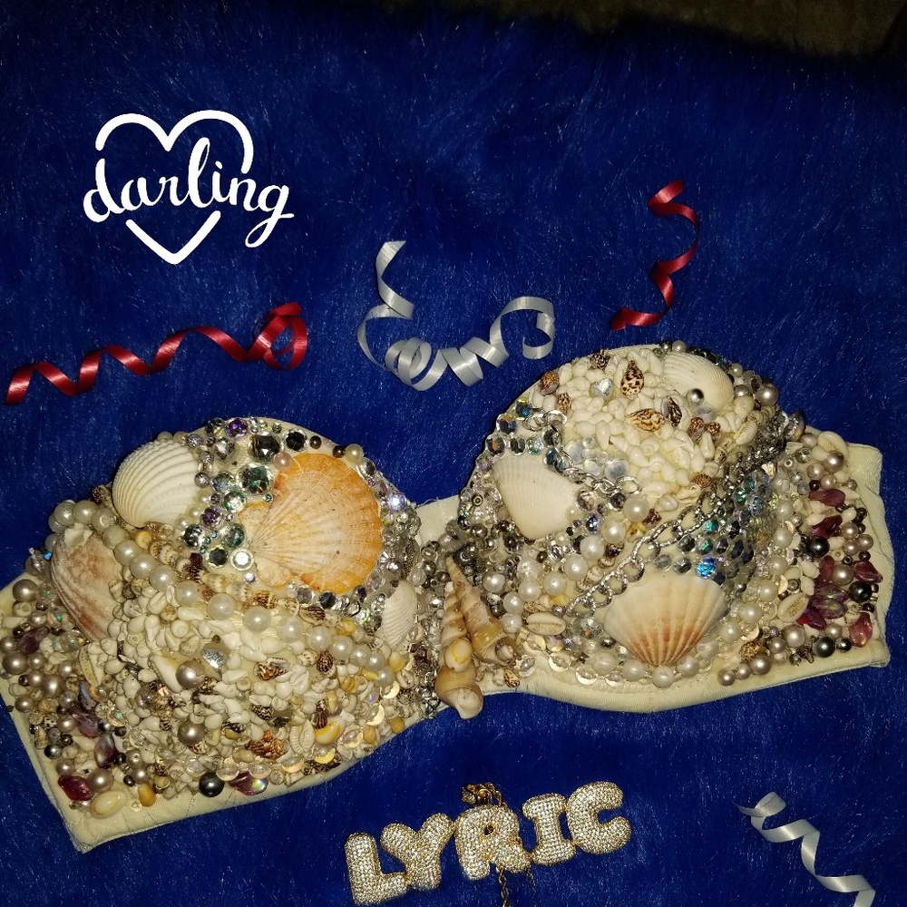 Welcome to my shop I accept offers an bundles.💖💖